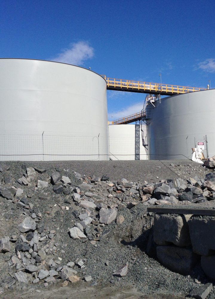 Dion Peinture Industrielle - Peinture - Réservoirs pétrolier 4 000 000 de litres 2- Baie Déception
